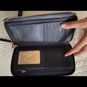 Kate spade big wallet like new